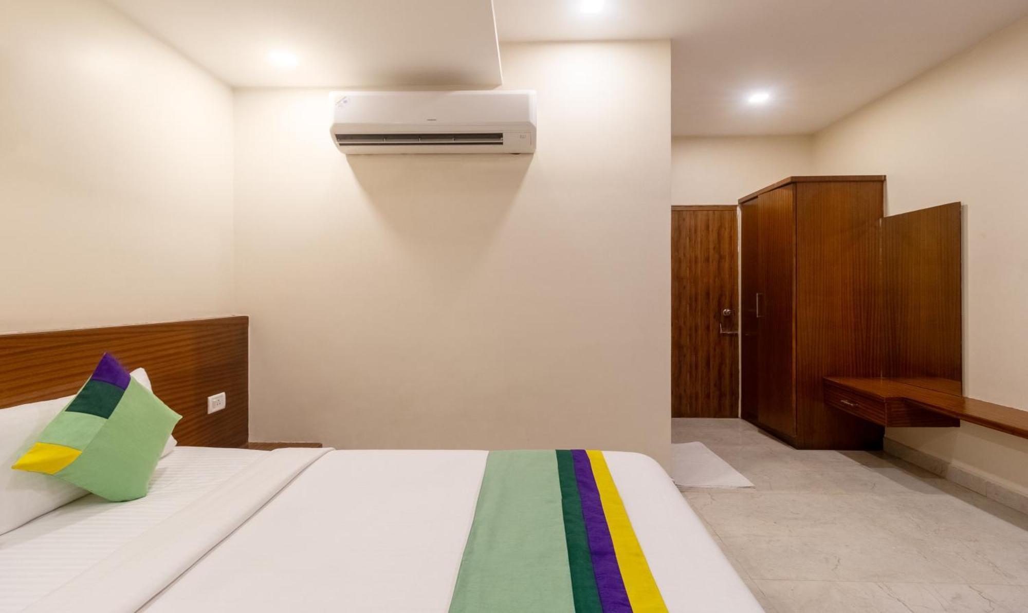 העיר בנגלור Treebo Anjani Fortune Suites מראה חיצוני תמונה