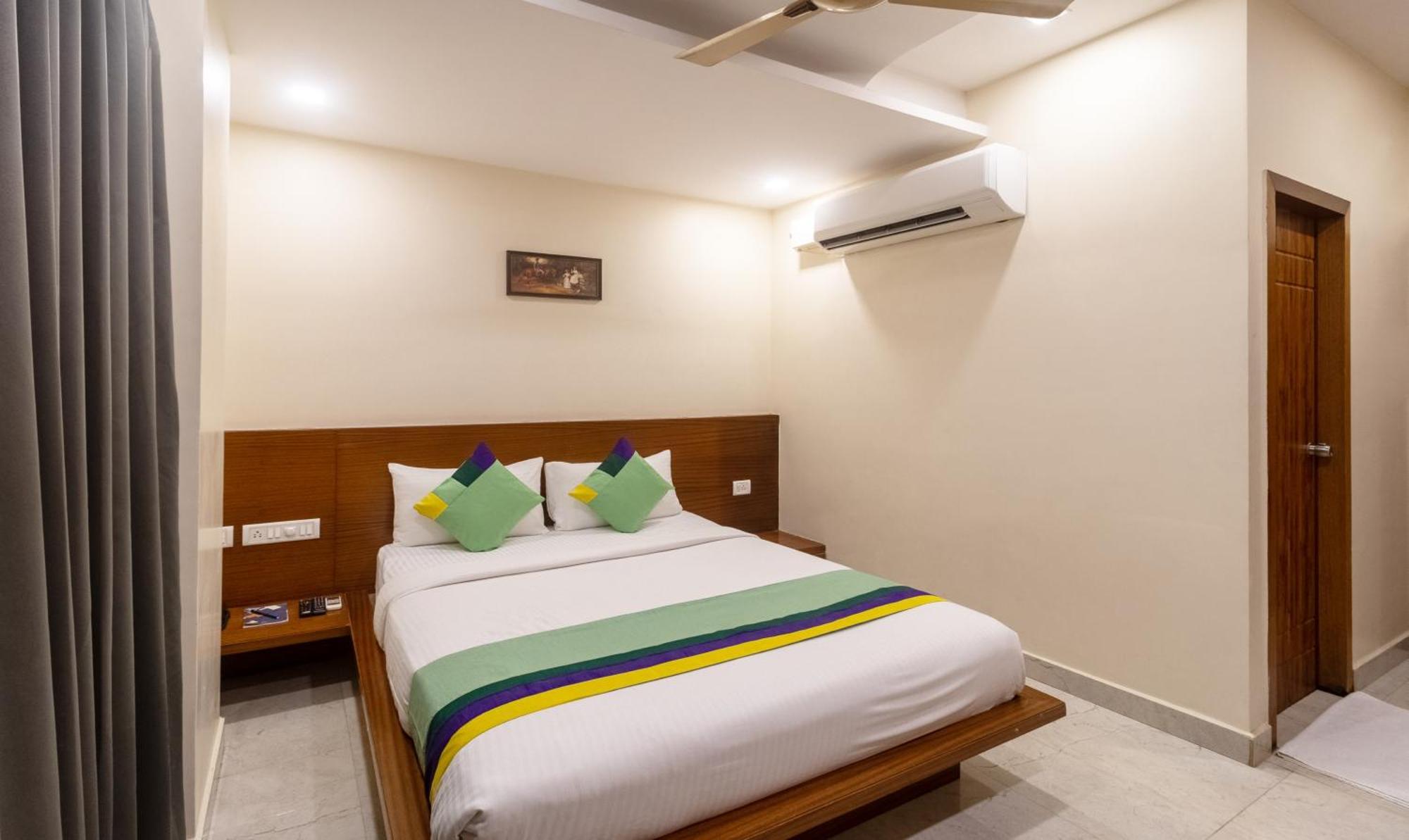 העיר בנגלור Treebo Anjani Fortune Suites מראה חיצוני תמונה