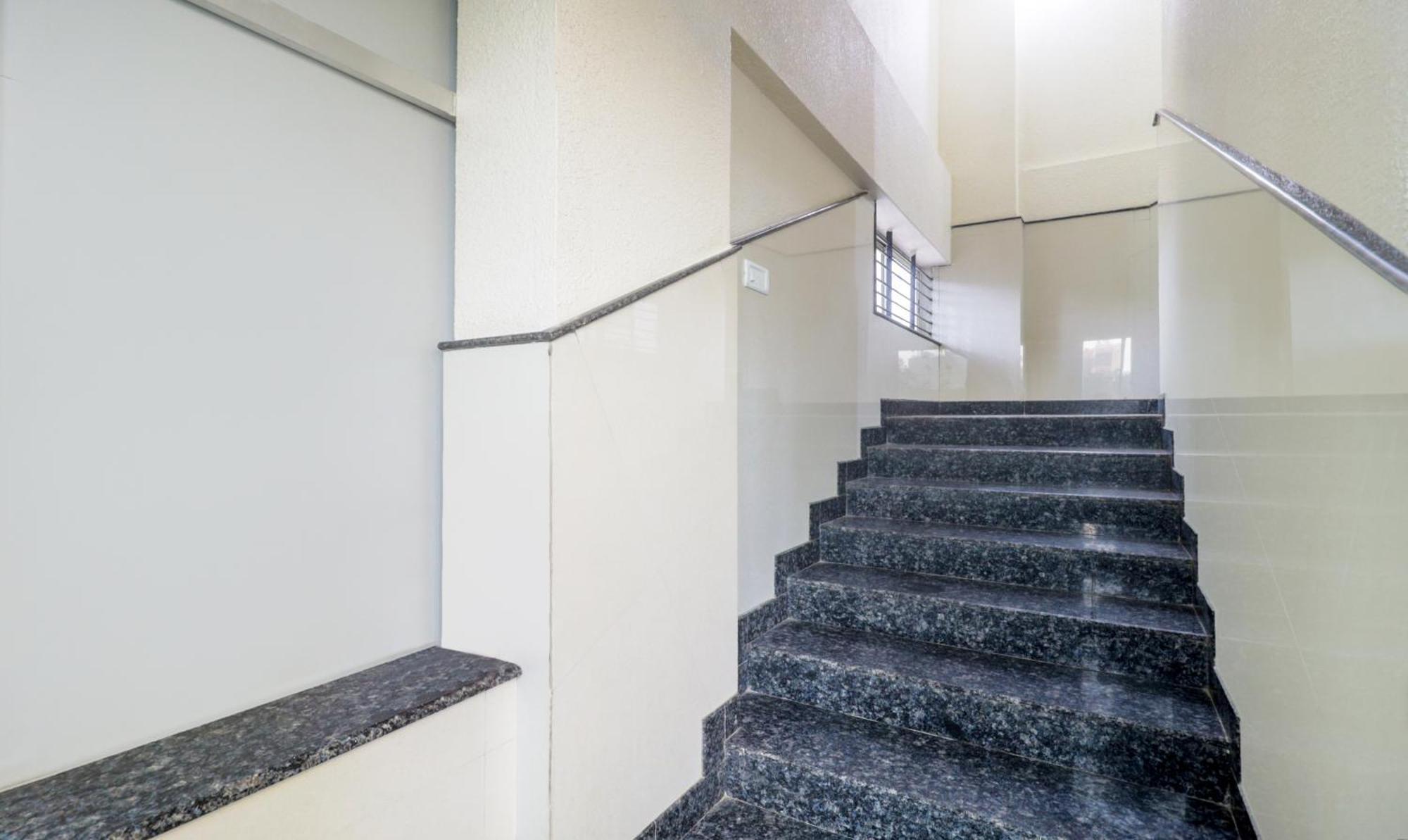 העיר בנגלור Treebo Anjani Fortune Suites מראה חיצוני תמונה